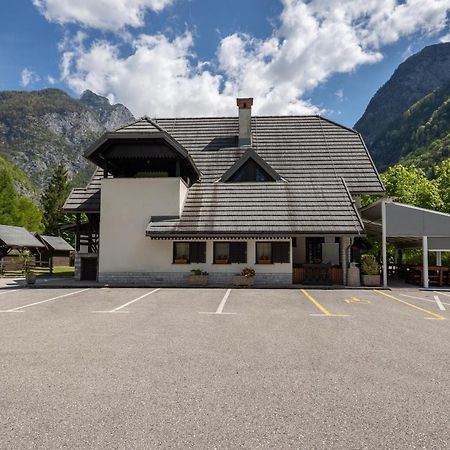 Metoja Appartement Soča Buitenkant foto