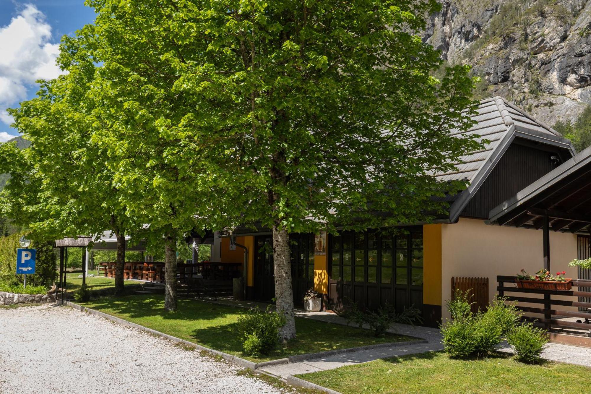 Metoja Appartement Soča Buitenkant foto