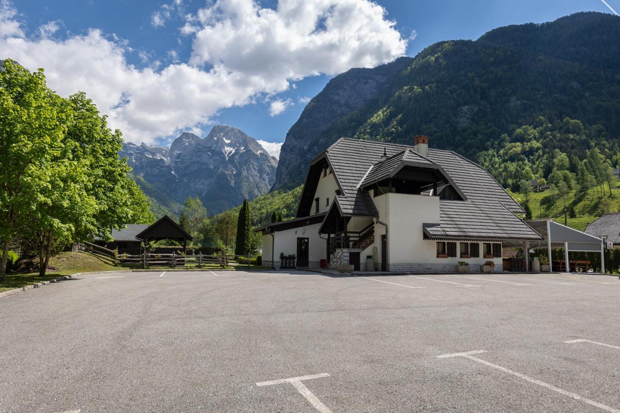 Metoja Appartement Soča Buitenkant foto